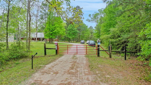 Livingston 2-story, 5-bed 419 Armitage Road-idx