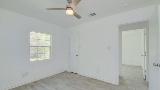 Livingston 2-story, 4-bed 5199 E Fm 1988-idx