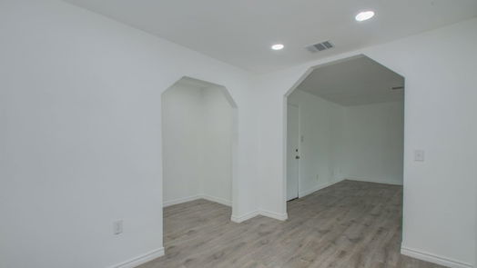 Livingston 2-story, 4-bed 5199 E Fm 1988-idx