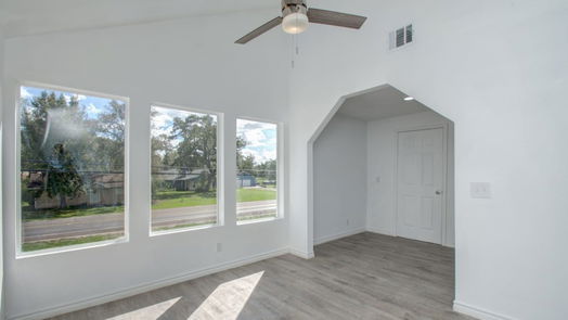 Livingston 2-story, 4-bed 5199 E Fm 1988-idx