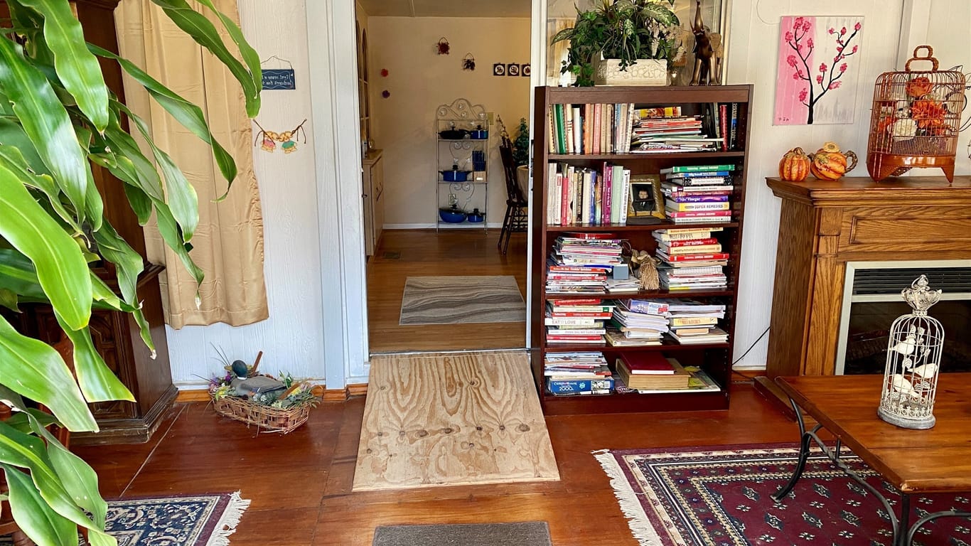 Livingston 1-story, 2-bed 112 Honeysuckle Dr-idx