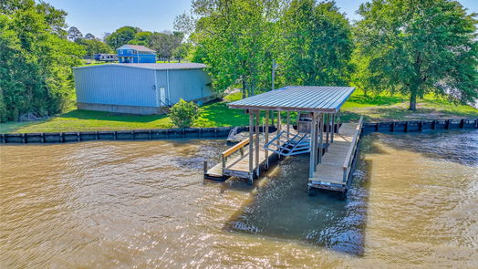 Livingston 1-story, 4-bed 284 Boat Dock Street-idx