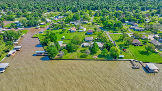 Livingston 1-story, 4-bed 284 Boat Dock Street-idx