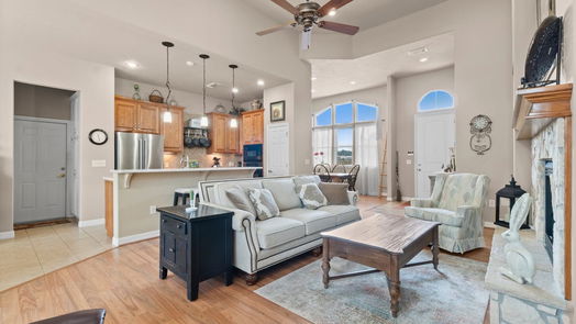 Livingston 1-story, 3-bed 104 Sunrise Court-idx