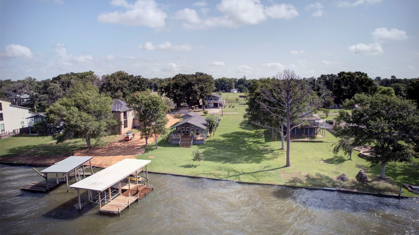 Livingston 1-story, 3-bed 332 Oak Crest Drive-idx