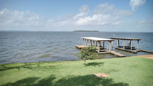 Livingston 1-story, 3-bed 332 Oak Crest Drive-idx