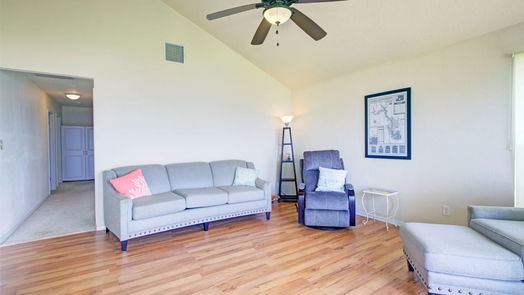 Livingston 1-story, 3-bed 332 Oak Crest Drive-idx