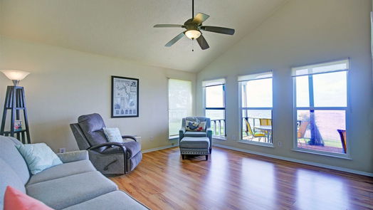 Livingston 1-story, 3-bed 332 Oak Crest Drive-idx