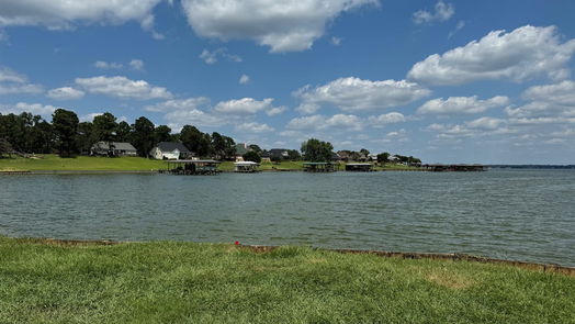 Livingston null-story, 3-bed 180 Harbor View Drive-idx