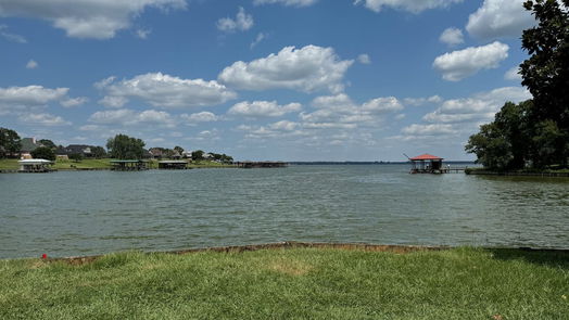 Livingston null-story, 3-bed 180 Harbor View Drive-idx