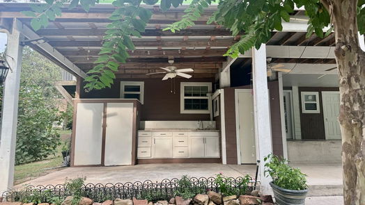 Livingston 2-story, 3-bed 230 Tiki Trail-idx
