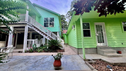 Livingston 2-story, 3-bed 230 Tiki Trail-idx
