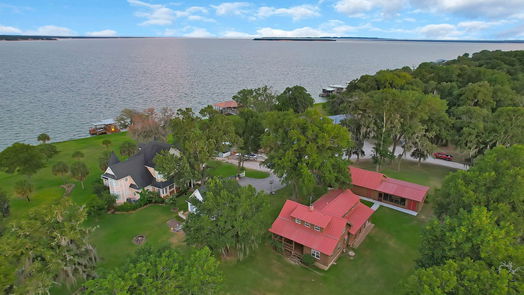 Livingston 2-story, 3-bed 185 Country Lane-idx