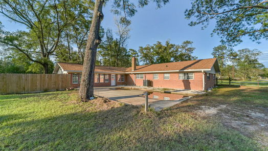 Livingston null-story, 6-bed 5254 State Highway 146 S-idx