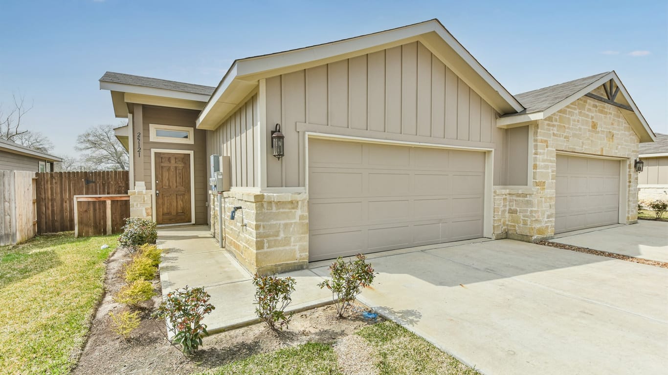 Magnolia 1-story, 3-bed 25551 and 25555 Starling Lane-idx