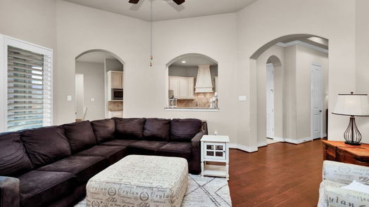 Magnolia null-story, 4-bed 40393 Mostyn Drive-idx