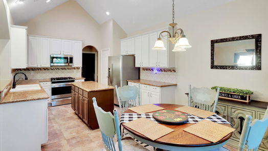Magnolia null-story, 4-bed 32510 Riverwood Drive-idx