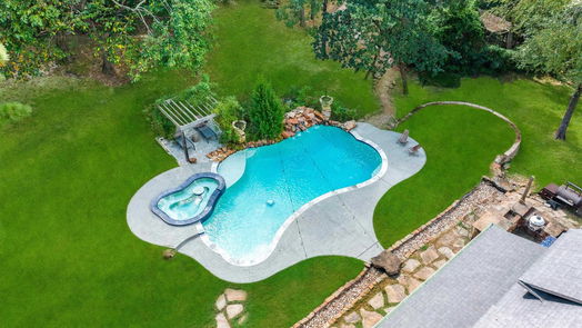 Magnolia 2-story, 4-bed 32430 Edgewater Drive-idx