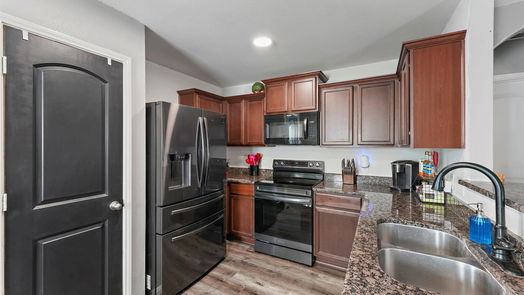 Magnolia 1-story, 3-bed 27010 Poets Drive-idx