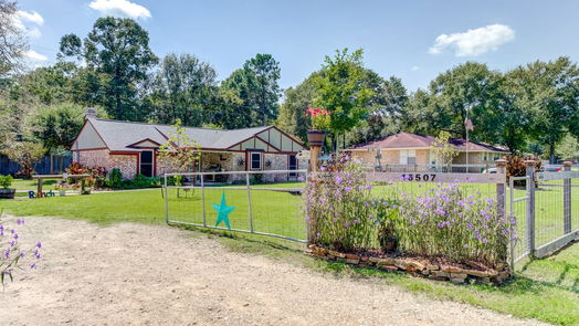 Magnolia 1-story, 3-bed 16507 Walnut Springs Lane-idx