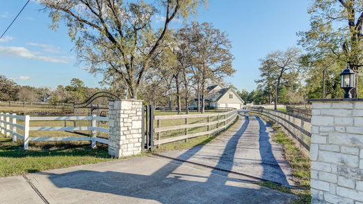 Magnolia 2-story, 5-bed 34411 Old Hempstead Road-idx