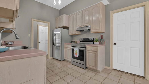 Stagecoach 1-story, 4-bed 16603 Surrey Lane-idx