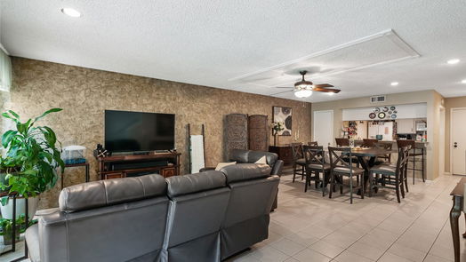 Conroe 2-story, 2-bed 12 April Hill-idx