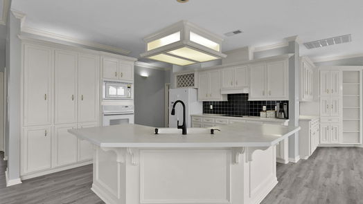 Conroe 2-story, 3-bed 140 Harbour Town Circle-idx