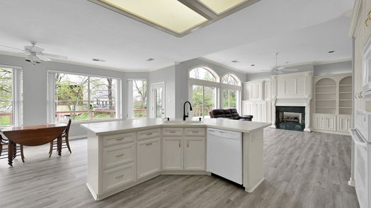Conroe 2-story, 3-bed 140 Harbour Town Circle-idx