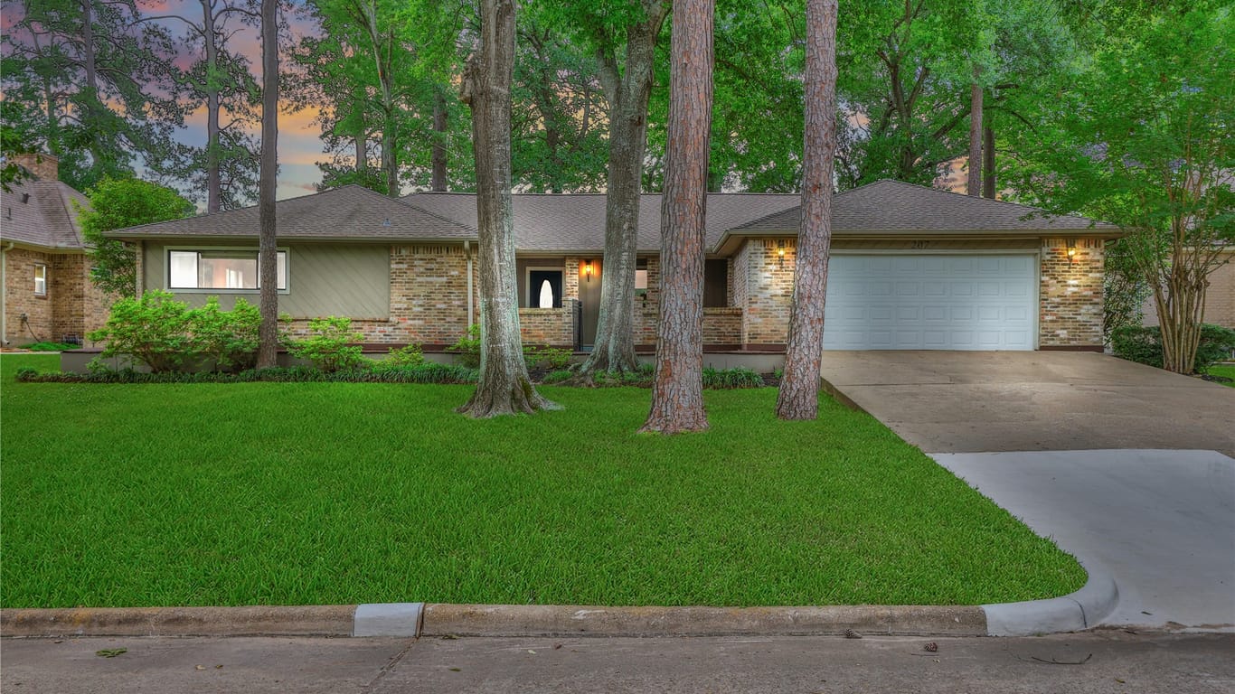 Conroe 1-story, 2-bed 207 Springs Edge Drive-idx