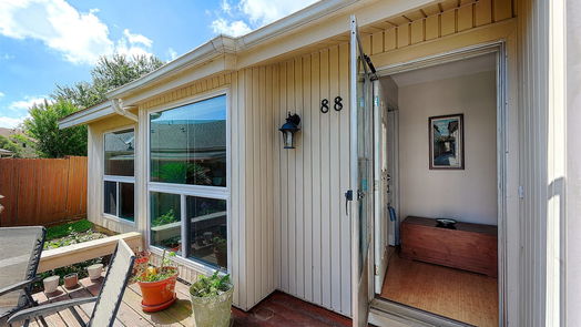 Conroe 1-story, 3-bed 88 April Point Drive N-idx