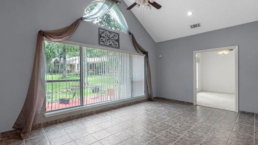 Conroe 1-story, 3-bed 152 April Waters Drive W-idx