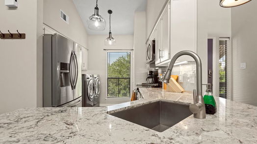 Conroe 1-story, 2-bed 154 April Point Drive N-idx