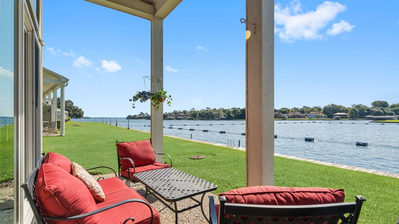 Conroe 2-story, 2-bed 62 April Point Drive S-idx