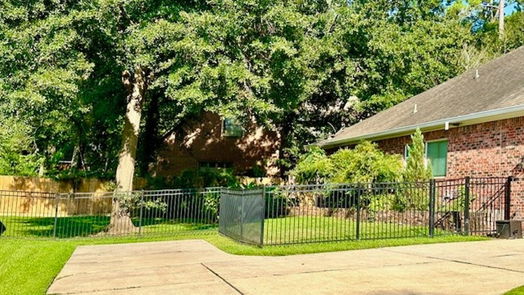 Conroe 1-story, 3-bed 102 Clear Springs Drive-idx