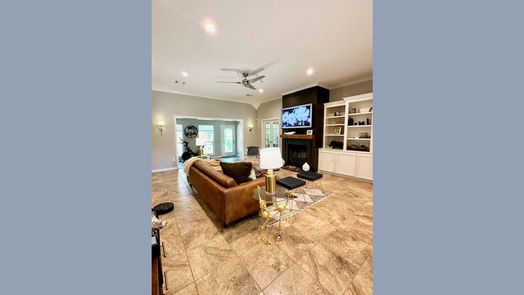 Conroe 1-story, 3-bed 102 Clear Springs Drive-idx