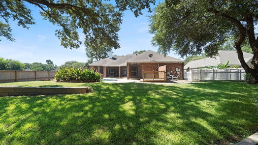 Conroe 1-story, 3-bed 175 April Wind Drive E-idx