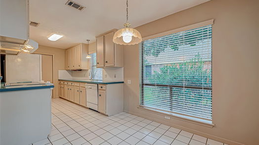 Conroe 1-story, 3-bed 114 Quiet Wind Drive-idx