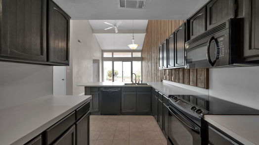 Conroe 1-story, 3-bed 78 April Point Drive N-idx