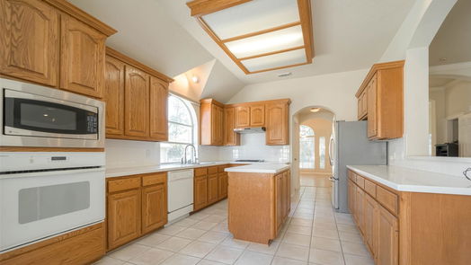 Montgomery 1-story, 3-bed 51 W Pines Drive-idx
