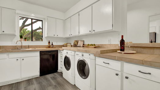 Montgomery null-story, 1-bed 12100 Melville Drive 906-idx