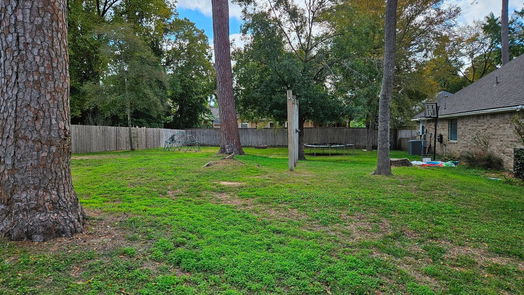 Montgomery null-story, null-bed 00 Misty Moss-idx