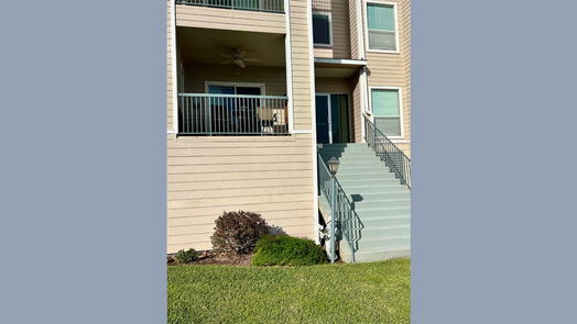 Montgomery 1-story, 1-bed 12800 Melville Drive 102B-idx