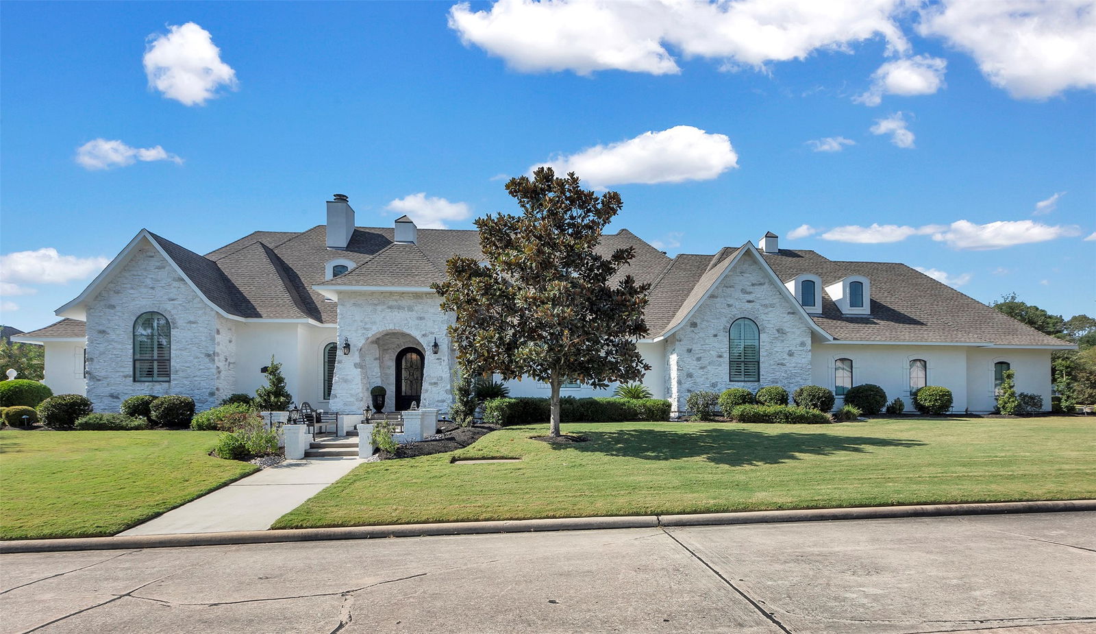 Montgomery 2-story, 4-bed 26 Cloverdale Court-idx