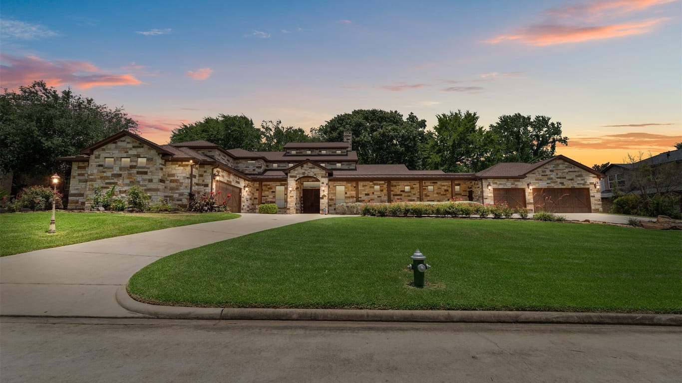 Montgomery 2-story, 4-bed 111 Pine Hill Lane-idx
