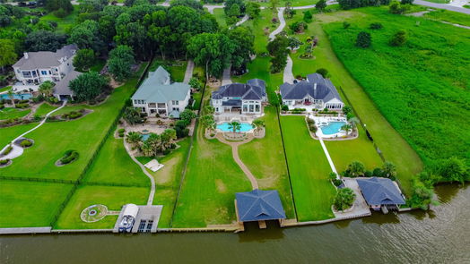 Montgomery 2-story, 5-bed 18752 Palm Beach Boulevard-idx