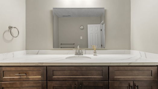 New Caney 1-story, 2-bed 17073 Oak Grove Lane-idx