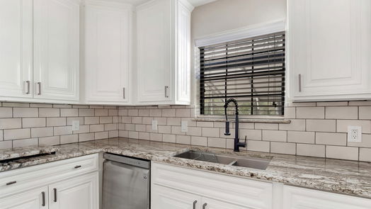 New Caney 1-story, 3-bed 19683 Crystalwood Estates Drive-idx