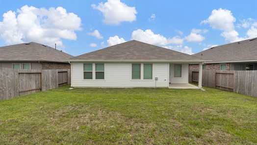 New Caney 1-story, 4-bed 14356 Rain Drive-idx