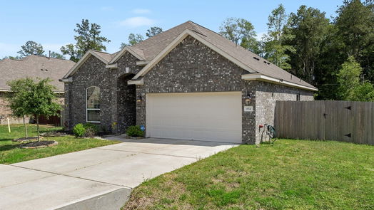 New Caney 1-story, 3-bed 654 W Linnwood Drive-idx